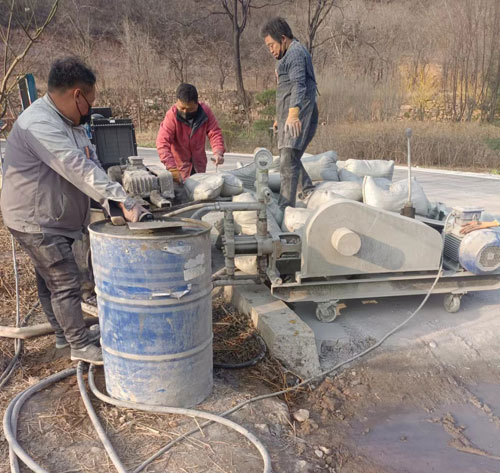 新平路面下沉注浆